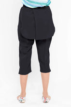 Load image into Gallery viewer, Adaptive Capri Seatless Open Back