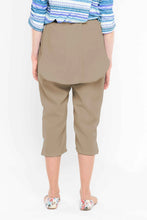 Load image into Gallery viewer, Adaptive Capri Seatless Open Back