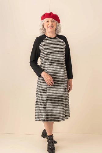 Ladies Adaptive Dress Contrasting Color Sleeves