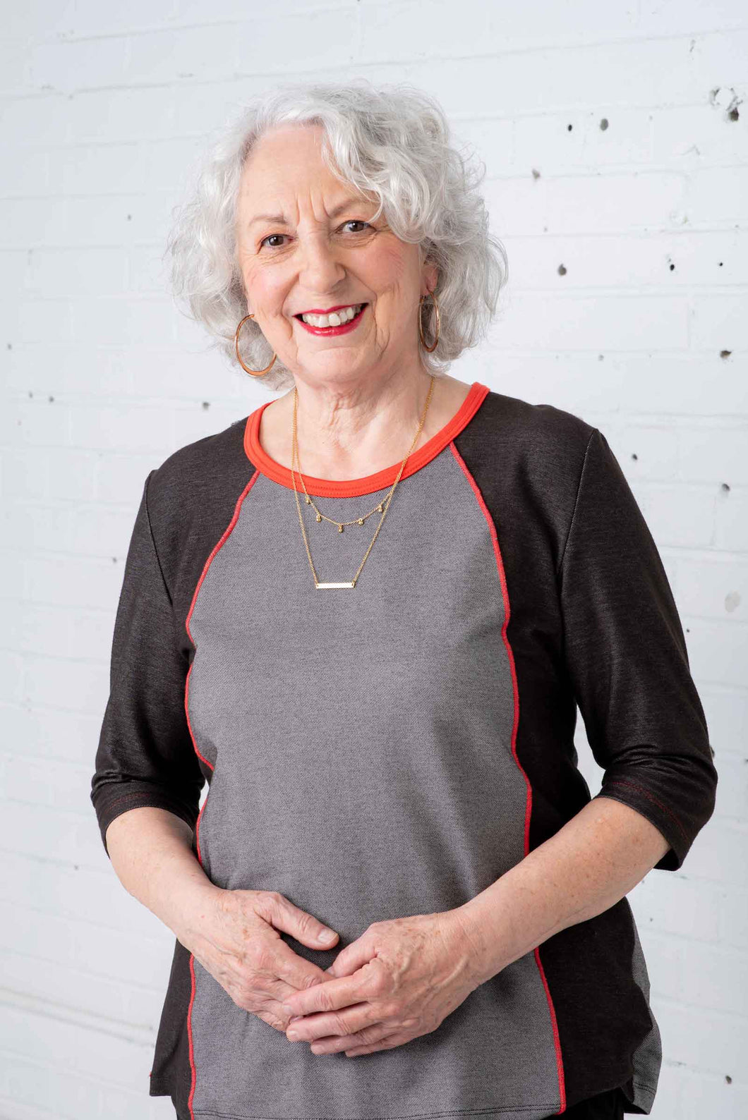 Ladies Adaptive Top With Topstitching